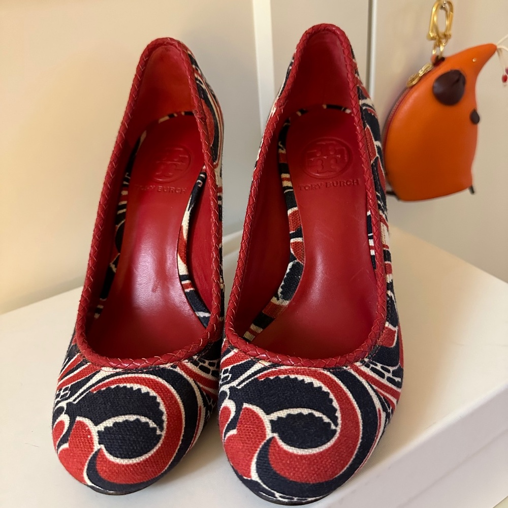 Tory Burch Canvas printed Heels